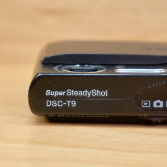 SONY Cyber-Shot DSC-T9 6MP Digital Camera, Made in Japan, Black - Picture 8 of 10